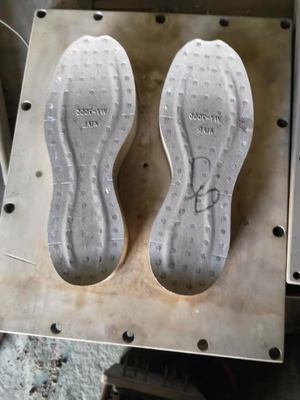 Automatische 380V ETPU-vormgietmachine voor op maat gemaakte sportschoenenzool